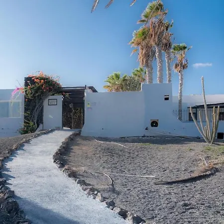 Апартаменты Beautiful On The Seafront